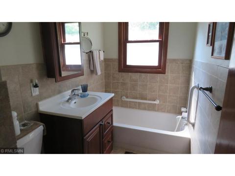 907 E Maple Ave E, Mora, MN 55051 photo 8