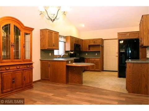 2905 Aurora Ln, Saint Cloud, MN 56303 photo 10