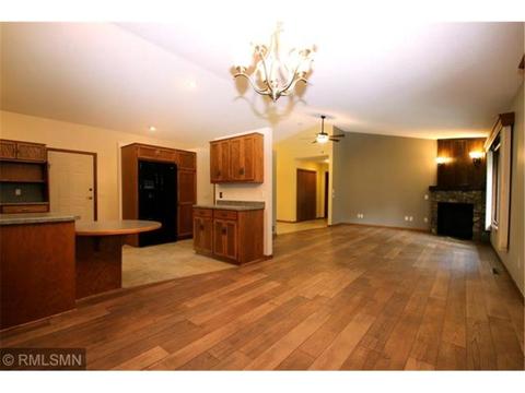 2905 Aurora Ln, Saint Cloud, MN 56303 photo 14