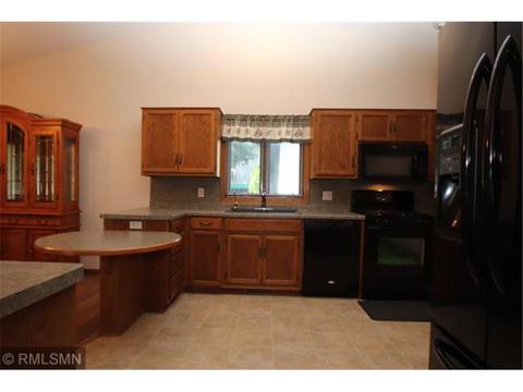 2905 Aurora Ln, Saint Cloud, MN 56303 photo 9