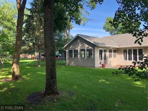 2905 Aurora Ln, Saint Cloud, MN 56303 photo 2