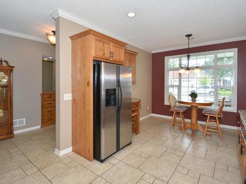261 Lowell Rd, Champlin, MN 55316 photo 4