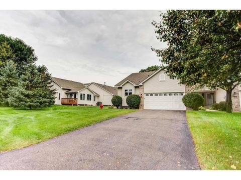 815 Trails End Rd, Eagan, MN 55123 photo 2