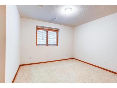 815 Trails End Rd, Eagan, MN 55123 photo 28