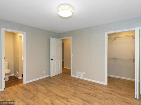 3297 Heritage Ln, Eagan, MN 55121 photo 7