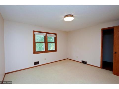 10101 Mound Spring Ter, Bloomington, MN 55420 photo 16
