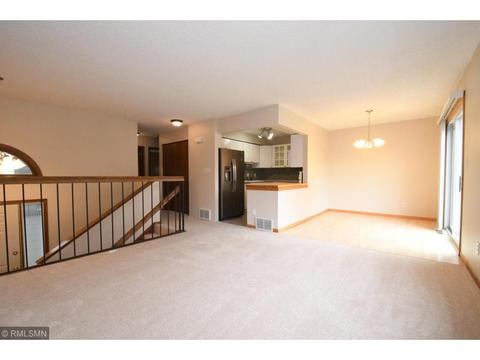 5404 Egan Dr, Savage, MN 55378 photo 3
