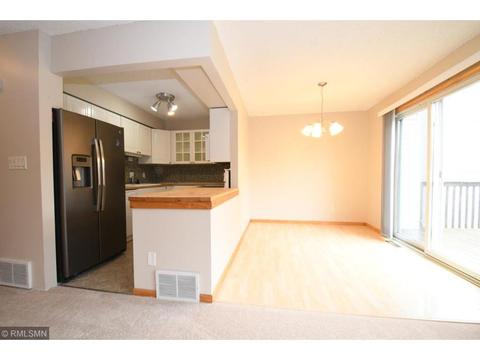 5404 Egan Dr, Savage, MN 55378 photo 4