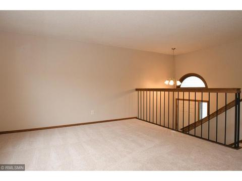 5404 Egan Dr, Savage, MN 55378 photo 2
