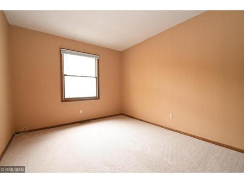 5404 Egan Dr, Savage, MN 55378 photo 12
