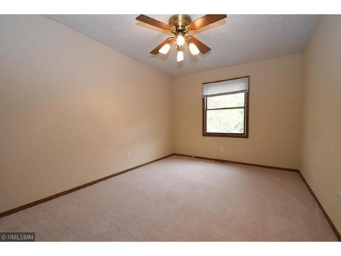 5404 Egan Dr, Savage, MN 55378 photo 10