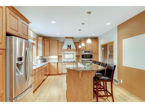 663 Waterview Cv, Eagan, MN 55123 photo 5