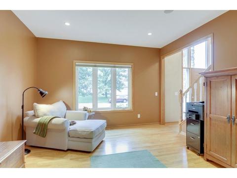 663 Waterview Cv, Eagan, MN 55123 photo 4