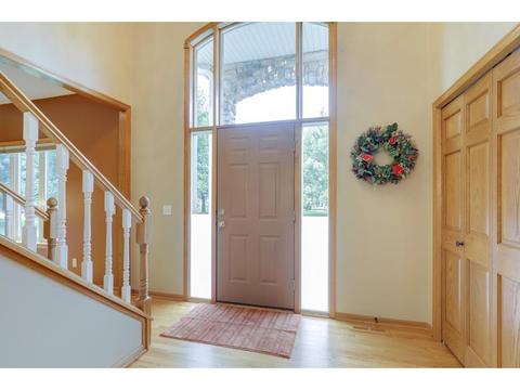 663 Waterview Cv, Eagan, MN 55123 photo 2