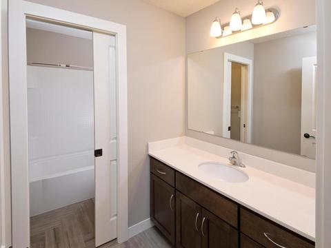 4256 Millstone Dr, Chaska, MN 55318 photo 10