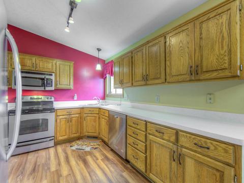 11020 Edgewood Ave N, Champlin, MN 55316 photo 4