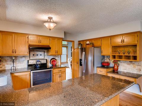 739 Camberwell Dr, Eagan, MN 55123 photo 11