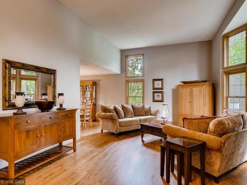 739 Camberwell Dr, Eagan, MN 55123 photo 3