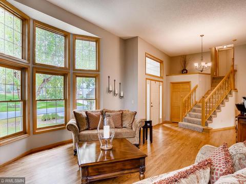 739 Camberwell Dr, Eagan, MN 55123 photo 5