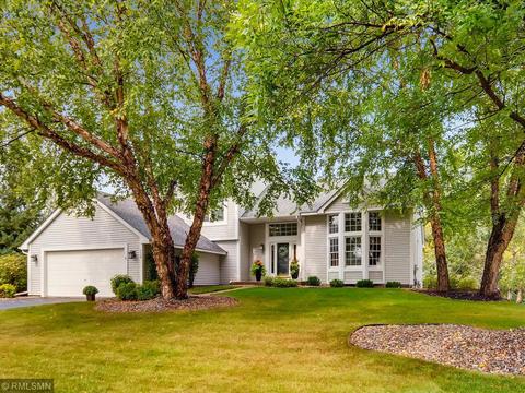 739 Camberwell Dr, Eagan, MN 55123 photo 2