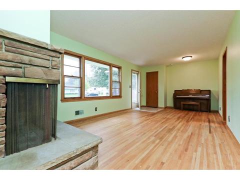 9236 Riverview Ave, Bloomington, MN 55425 photo 4