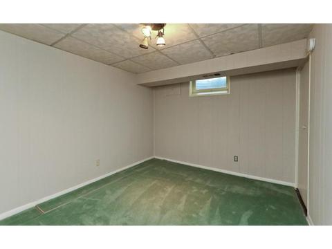 9236 Riverview Ave, Bloomington, MN 55425 photo 14