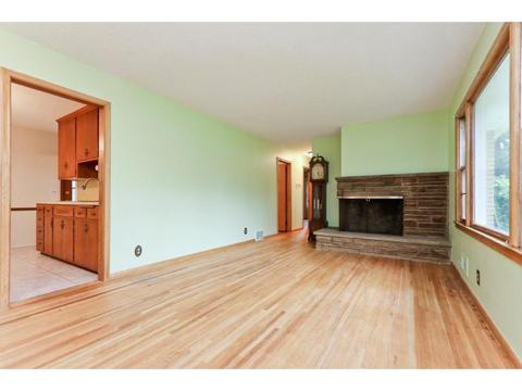 9236 Riverview Ave, Bloomington, MN 55425 photo 3