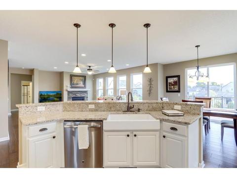 1326 Shadow Creek Curv, Eagan, MN 55123 photo 4