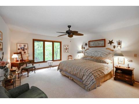 4490 Ridgeview Dr, Eagan, MN 55123 photo 9