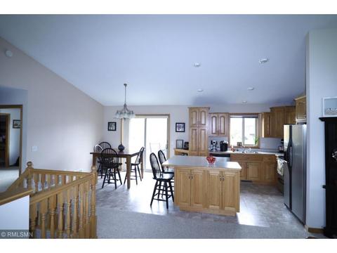 5239 Grouse Ct, Saint Cloud, MN 56303 photo 10