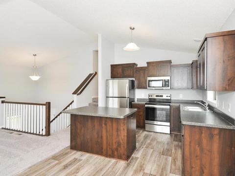 915 Highview Loop SE, Pine City, MN 55063 photo 2