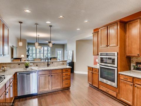 1459 Steeplechase Ln, Eagan, MN 55122 photo 4