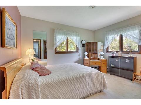 1033 Borgert Ave, Saint Cloud, MN 56303 photo 9