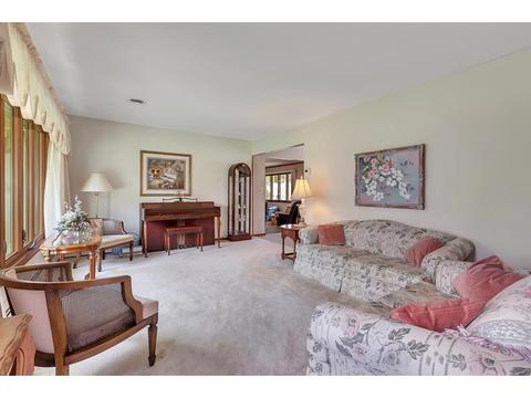 1033 Borgert Ave, Saint Cloud, MN 56303 photo 2