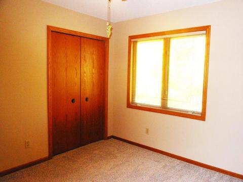 3734 Windtree Dr, Eagan, MN 55123 photo 11