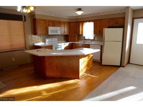 519 6th St N, Cold Spring, MN 56320 photo 4