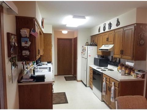 110 E 3rd St, Winthrop, MN 55396 photo 4