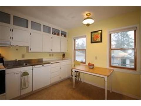 1812 E 10th St, Duluth, MN 55812 photo 2