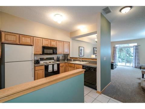 2246 Water Lilly Ln, Eagan, MN 55122 photo 10