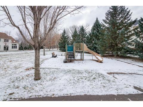 2246 Water Lilly Ln, Eagan, MN 55122 photo 20