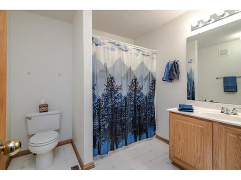 2246 Water Lilly Ln, Eagan, MN 55122 photo 14