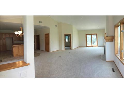1260 Wright Dr, Albert Lea, MN 56007 photo 3