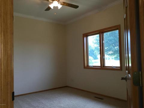 1260 Wright Dr, Albert Lea, MN 56007 photo 10