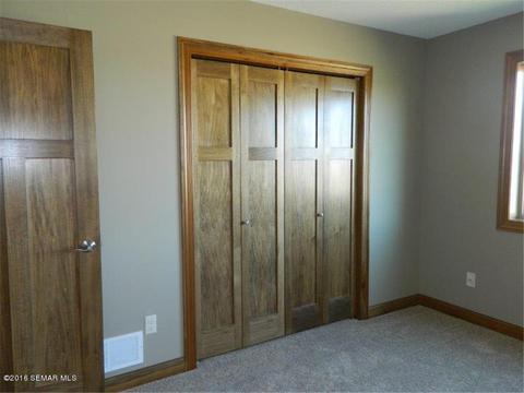 2010 13th Ave NE, Austin, MN 55912 photo 27