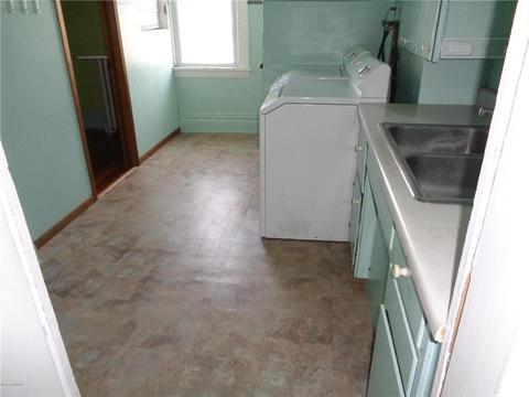 306 4th St, Lyle, MN 55953 photo 23