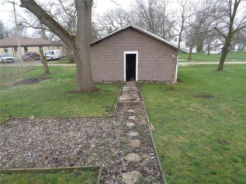 306 4th St, Lyle, MN 55953 photo 32