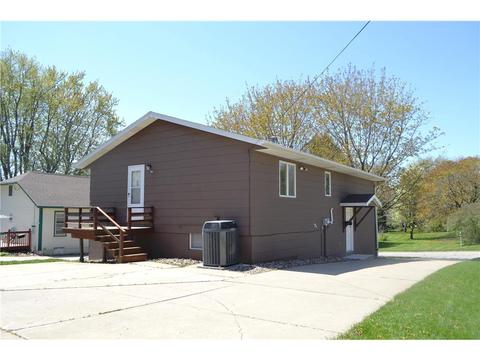 325 5th St SW, Plainview, MN 55964 photo 2