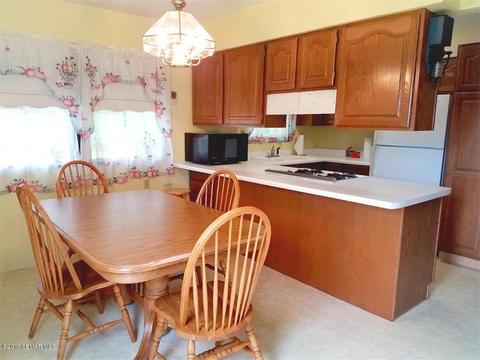 313 S 2nd St, Caledonia, MN 55921 photo 9