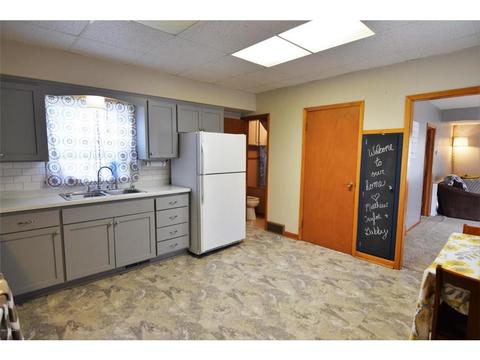 725 2nd Ave NW, Plainview, MN 55964 photo 2