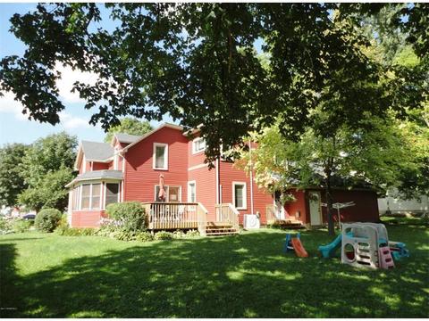 445 3rd Ave SW, Plainview, MN 55964 photo 2